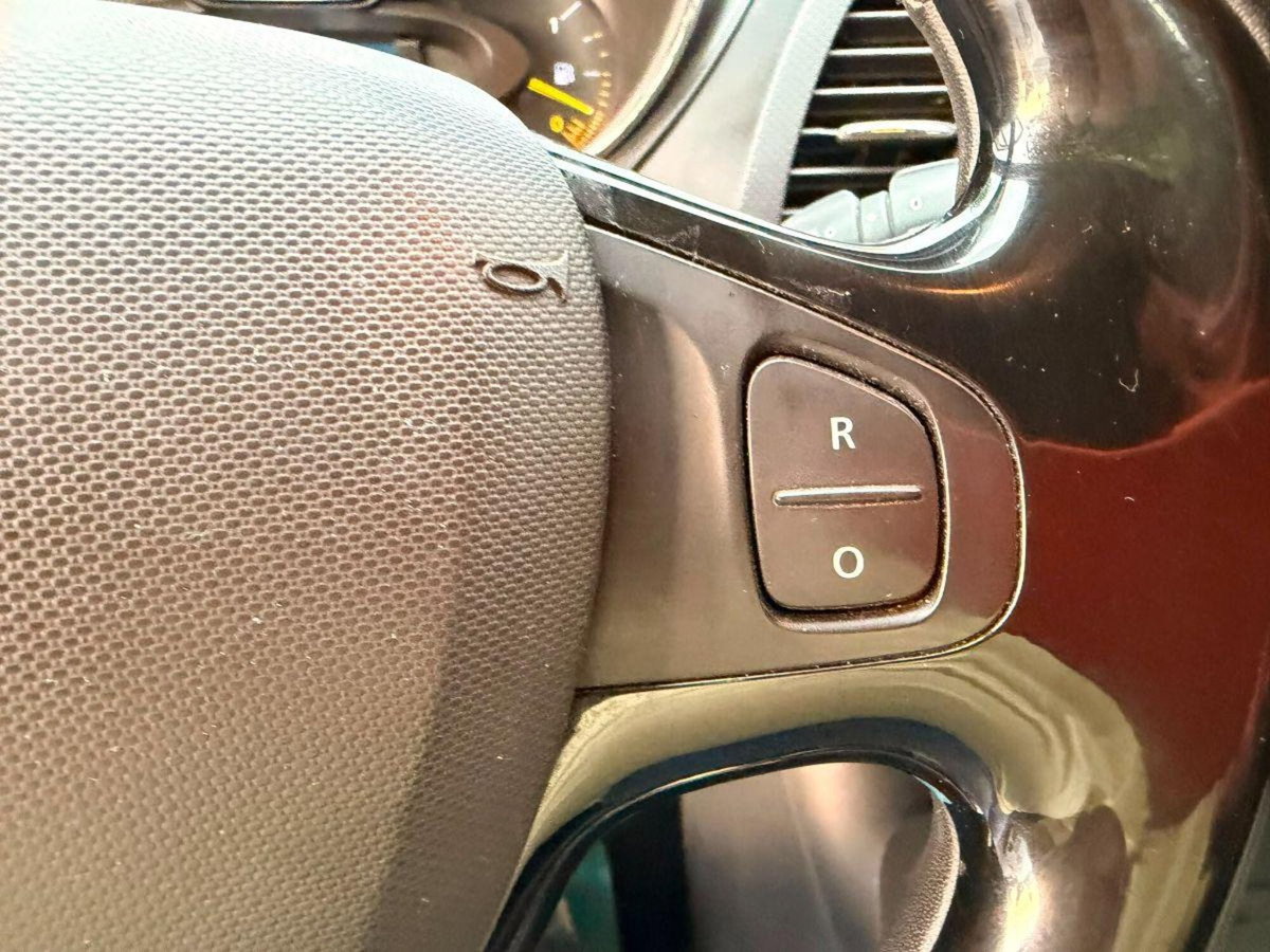 Renault Captur 1.5 dCi 8V 90 CV Start&Stop Life (13)