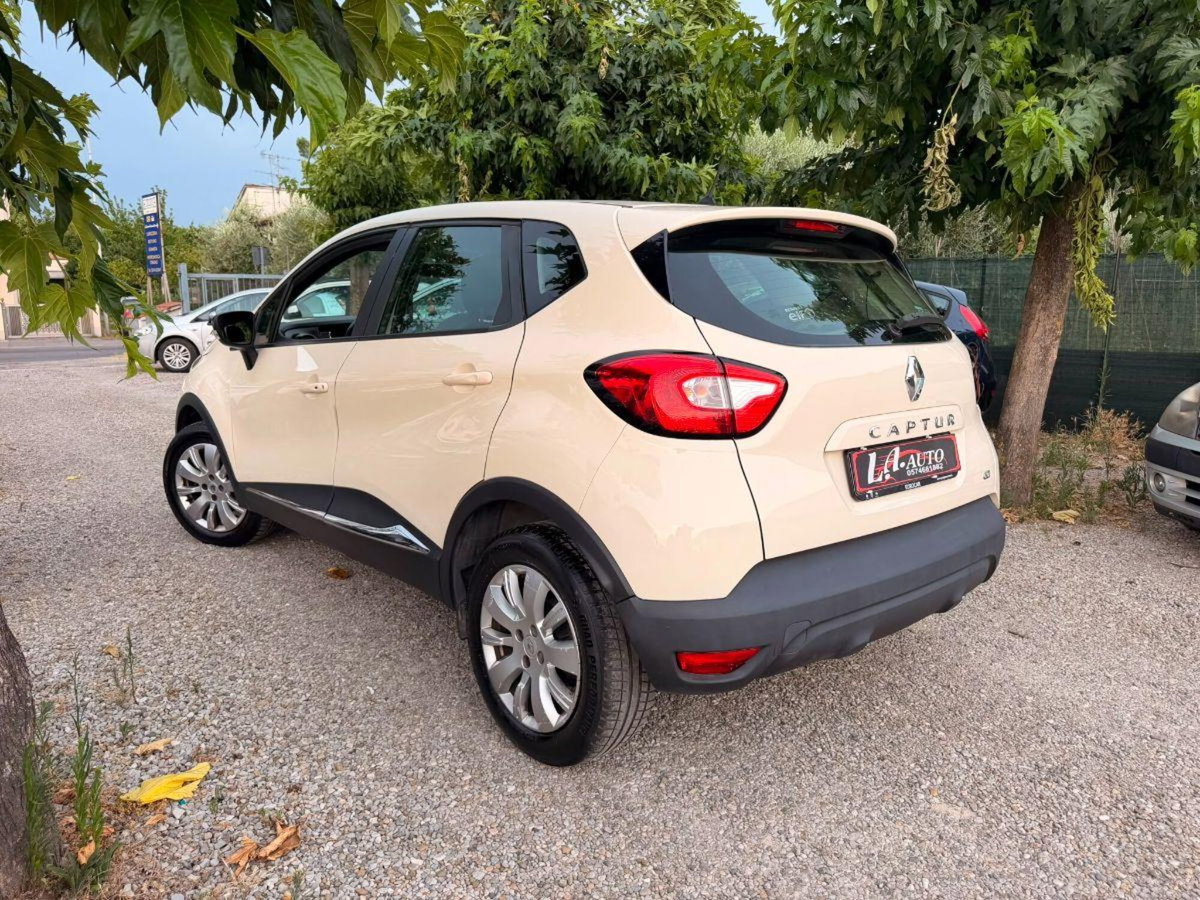 Renault Captur 1.5 dCi 8V 90 CV Start&Stop Life (4)