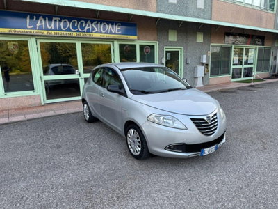 Lancia Ypsilon 1.2 69 CV 5 porte Gold (3)