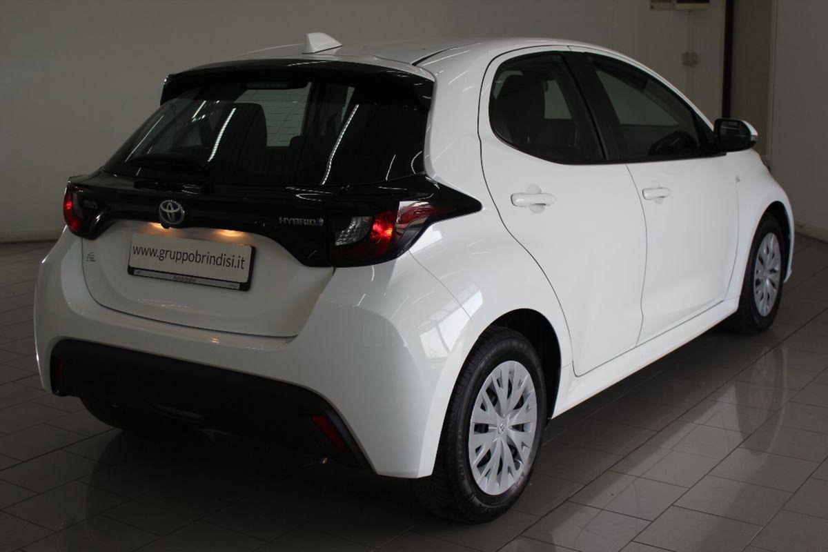 Toyota Yaris Cross 1.5 Hybrid 5p. E-CVT Active (4)
