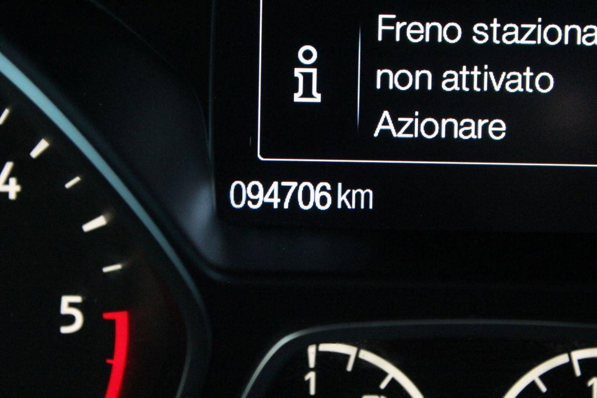 Ford Kuga 2.0 TDCI 120 CV S&S 2WD Powershift ST-Line (11)