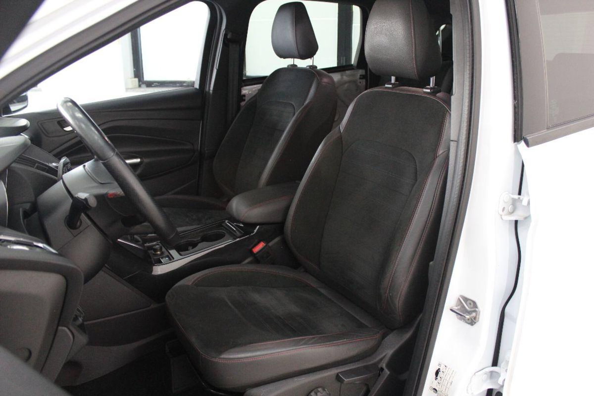 Ford Kuga 2.0 TDCI 120 CV S&S 2WD Powershift ST-Line (12)