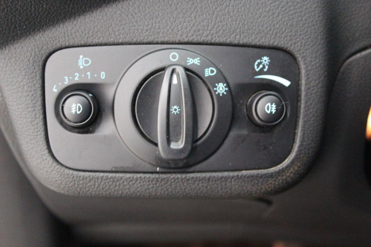 Ford Kuga 2.0 TDCI 120 CV S&S 2WD Powershift ST-Line (18)