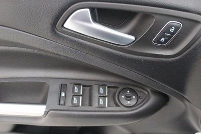 Ford Kuga 2.0 TDCI 120 CV S&S 2WD Powershift ST-Line (19)