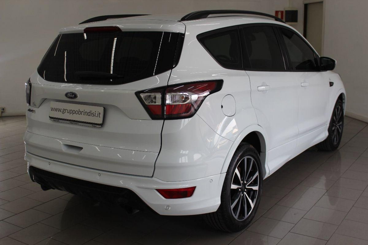 Ford Kuga 2.0 TDCI 120 CV S&S 2WD Powershift ST-Line (4)