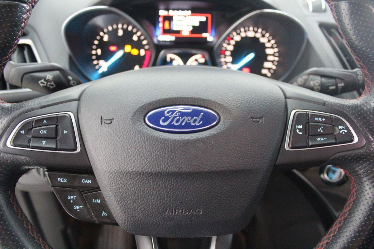 Ford Kuga 2.0 TDCI 120 CV S&S 2WD Powershift ST-Line (9)
