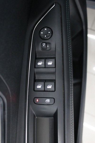 Peugeot 3008 BlueHDi 130 S&S EAT8 Allure Pack (19)