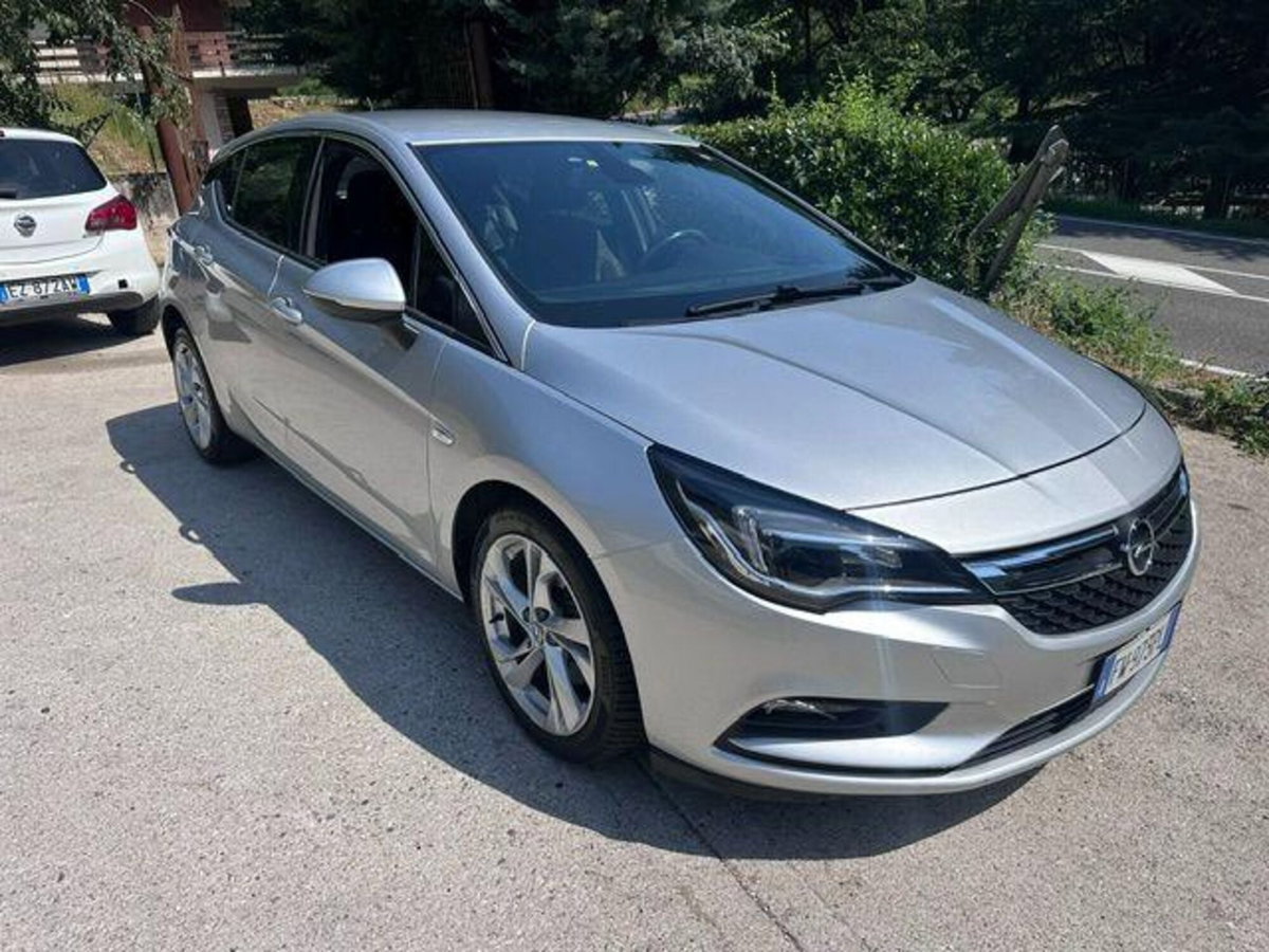 Opel Astra 1.6 CDTi 136CV Start&Stop 5 porte OPC Line (2)