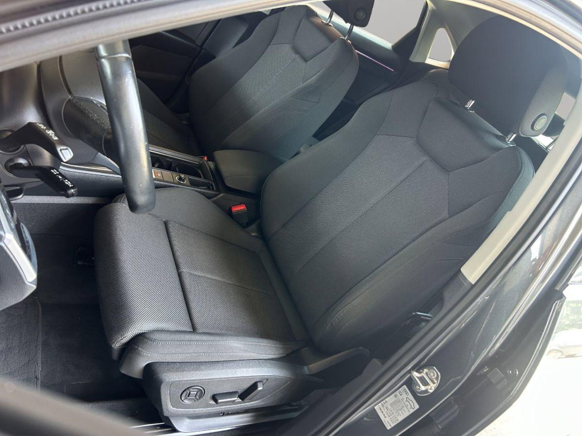 Audi Q3 Sportback 35 TDI S line edition (11)