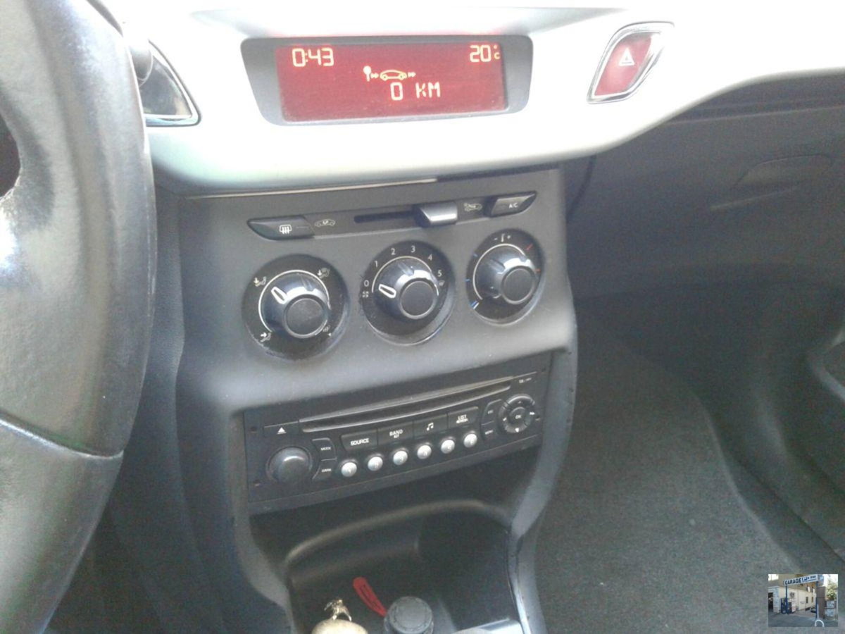 Citroen C3 1.1 White Selection (14)