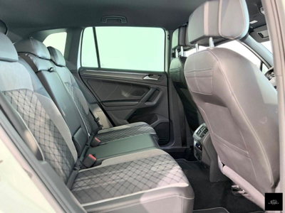 Volkswagen Tiguan 2.0 BiTDI SCR DSG 4MOTION Executive R-Line BMT (16)