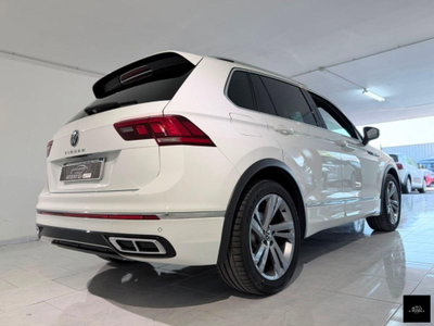 Volkswagen Tiguan 2.0 BiTDI SCR DSG 4MOTION Executive R-Line BMT (18)