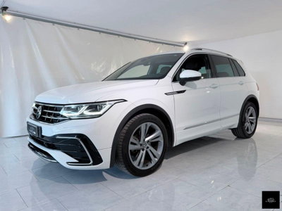 Volkswagen Tiguan 2.0 BiTDI SCR DSG 4MOTION Executive R-Line BMT (4)