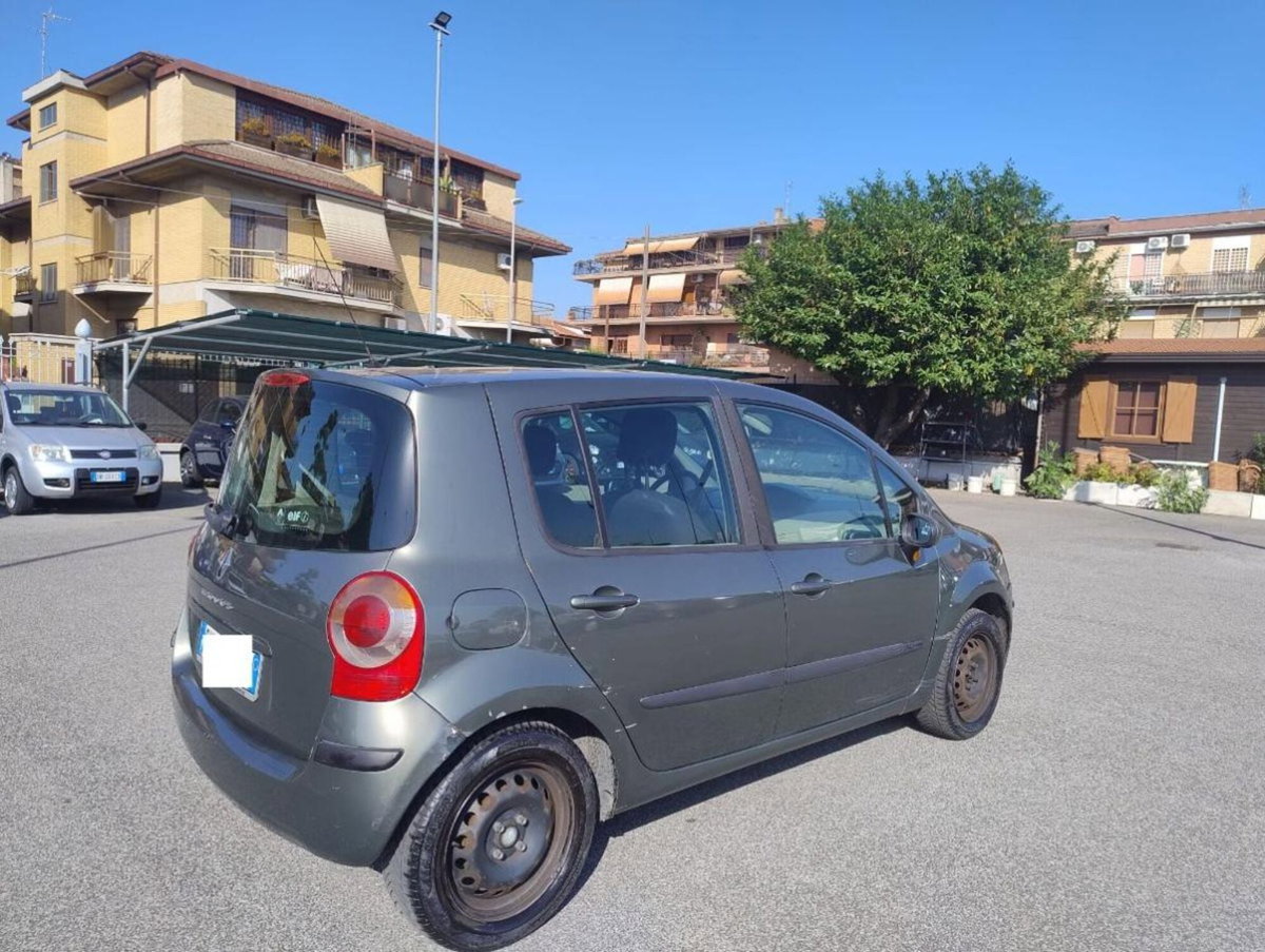 Renault Modus 1.5 dCi 105CV Dynamique (2)
