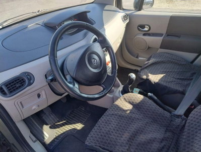Renault Modus 1.5 dCi 105CV Dynamique (4)