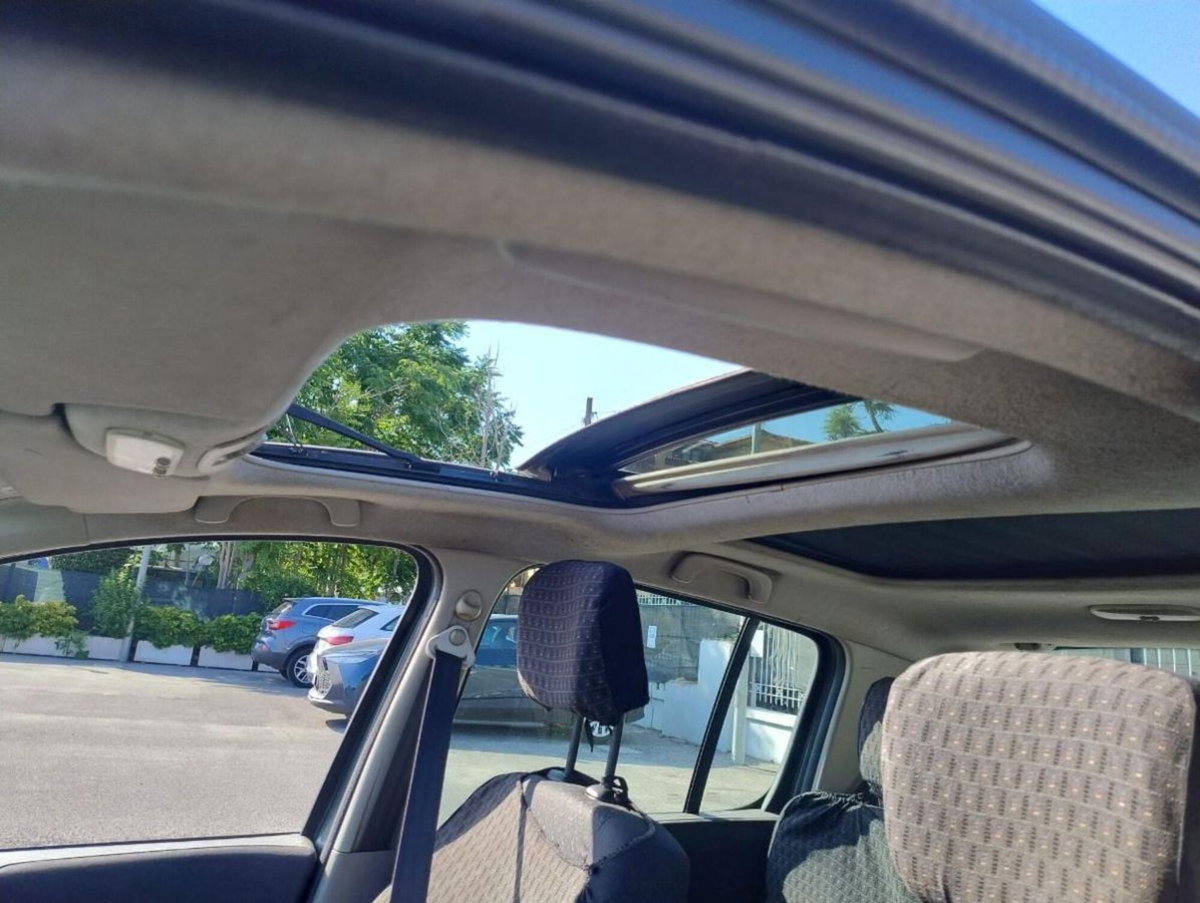 Renault Modus 1.5 dCi 105CV Dynamique (5)