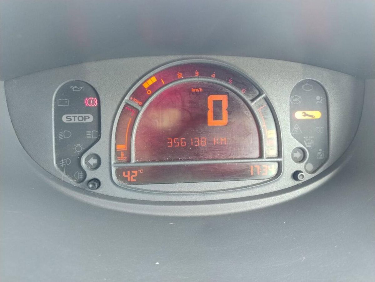 Renault Modus 1.5 dCi 105CV Dynamique (6)