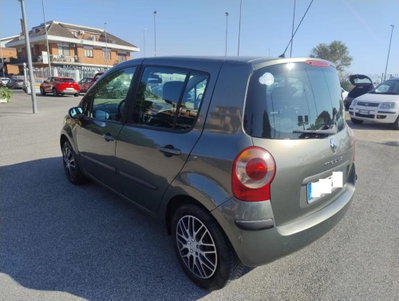 Renault Modus 1.5 dCi 105CV Dynamique (8)