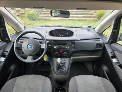 Fiat Idea 1.2 16V BlackLabel (11)