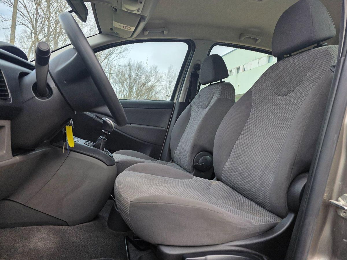 Fiat Idea 1.2 16V BlackLabel (18)