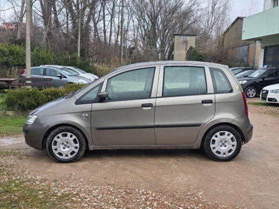 Fiat Idea 1.2 16V BlackLabel (3)