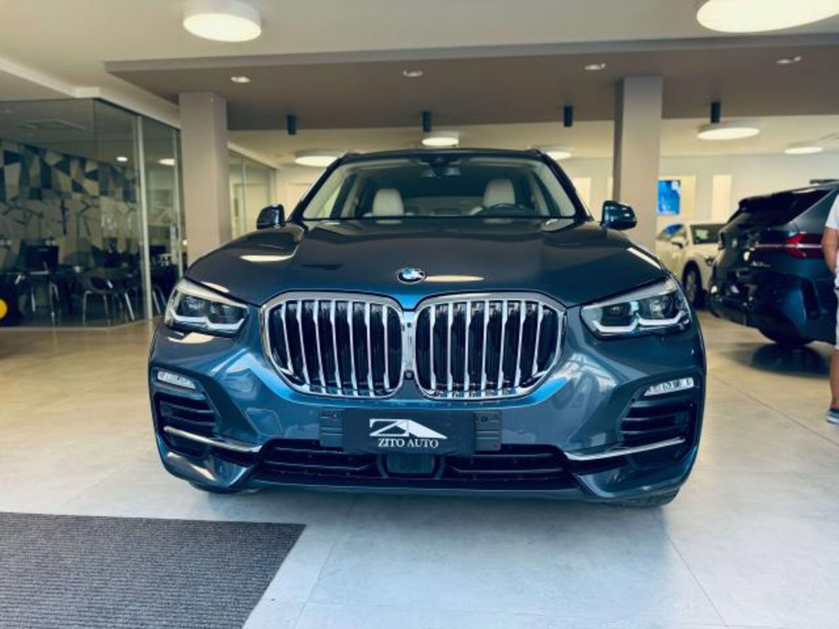 BMW X5 xDrive25d xLine (2)