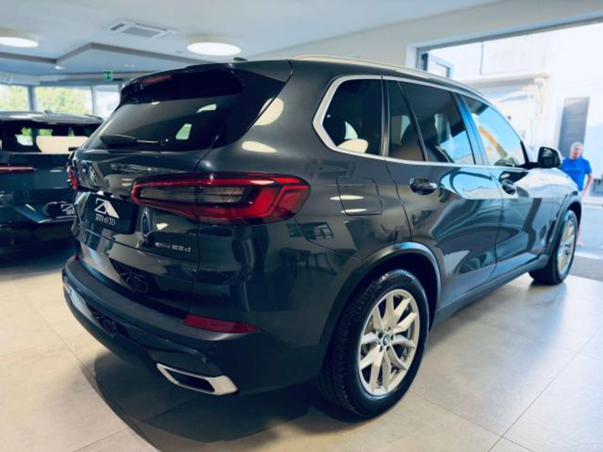 BMW X5 xDrive25d xLine (4)