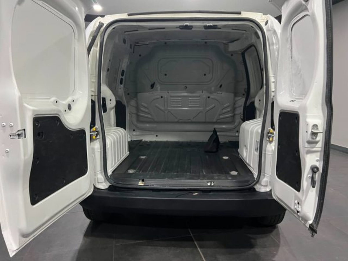 Fiat Qubo 1.3 MJT 80 CV Easy (11)