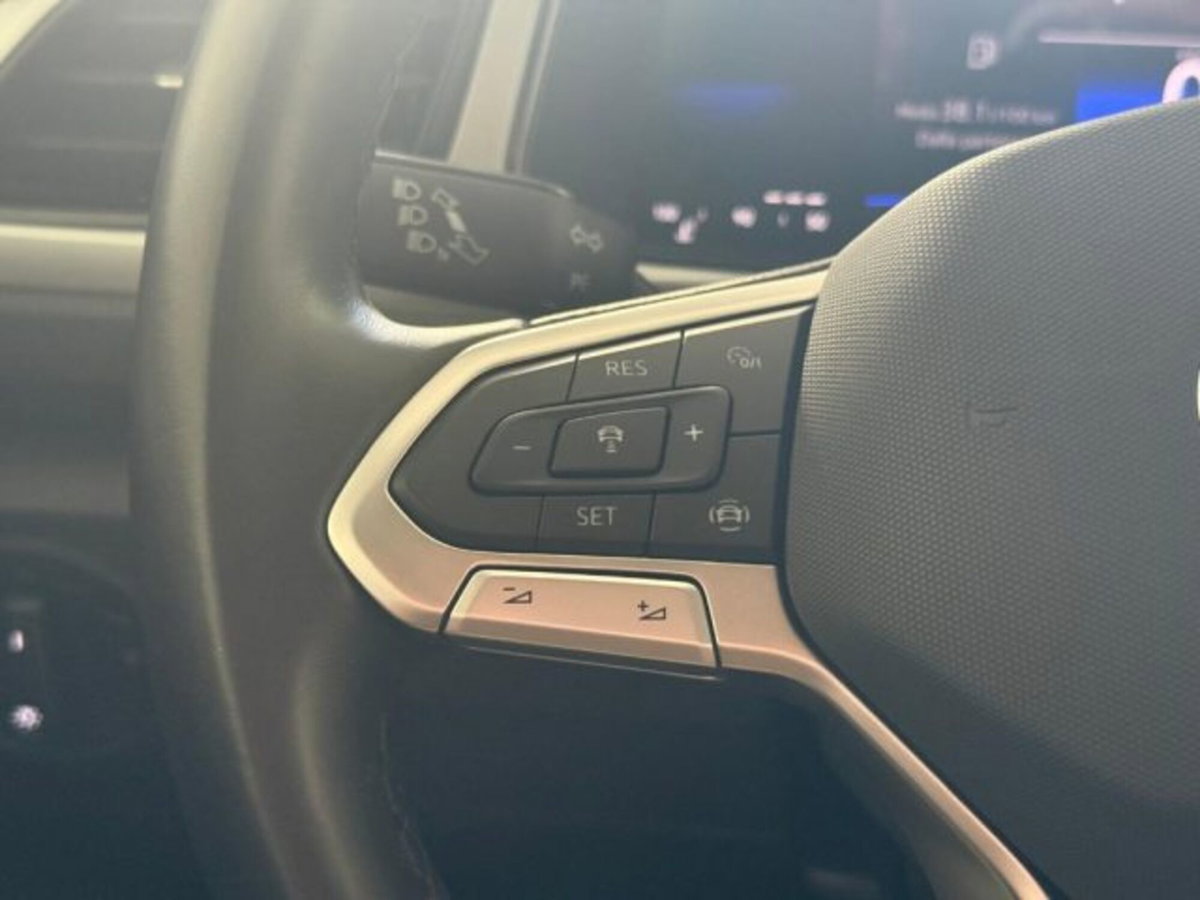 Volkswagen T-Roc 2.0 tdi Edition 115cv (12)