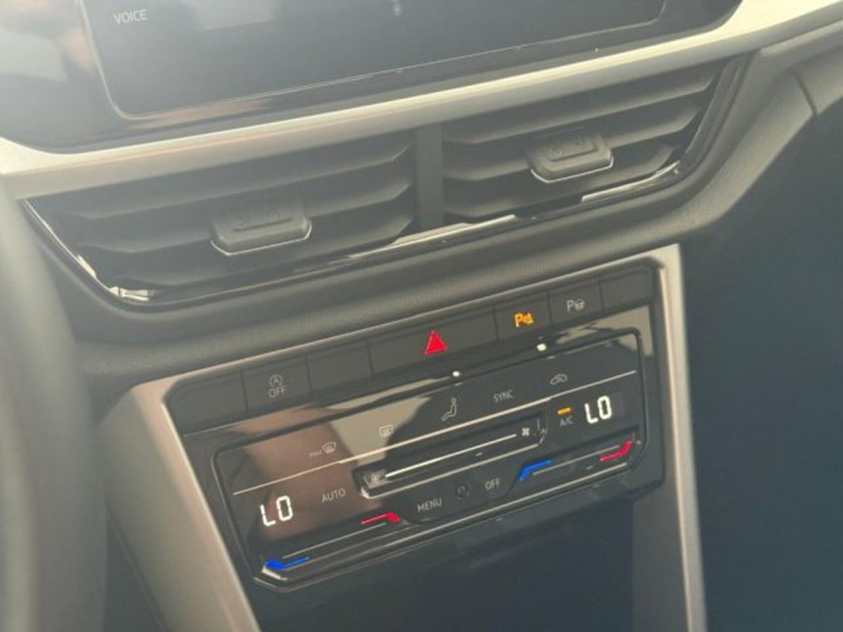 Volkswagen T-Roc 2.0 tdi Edition 115cv (16)