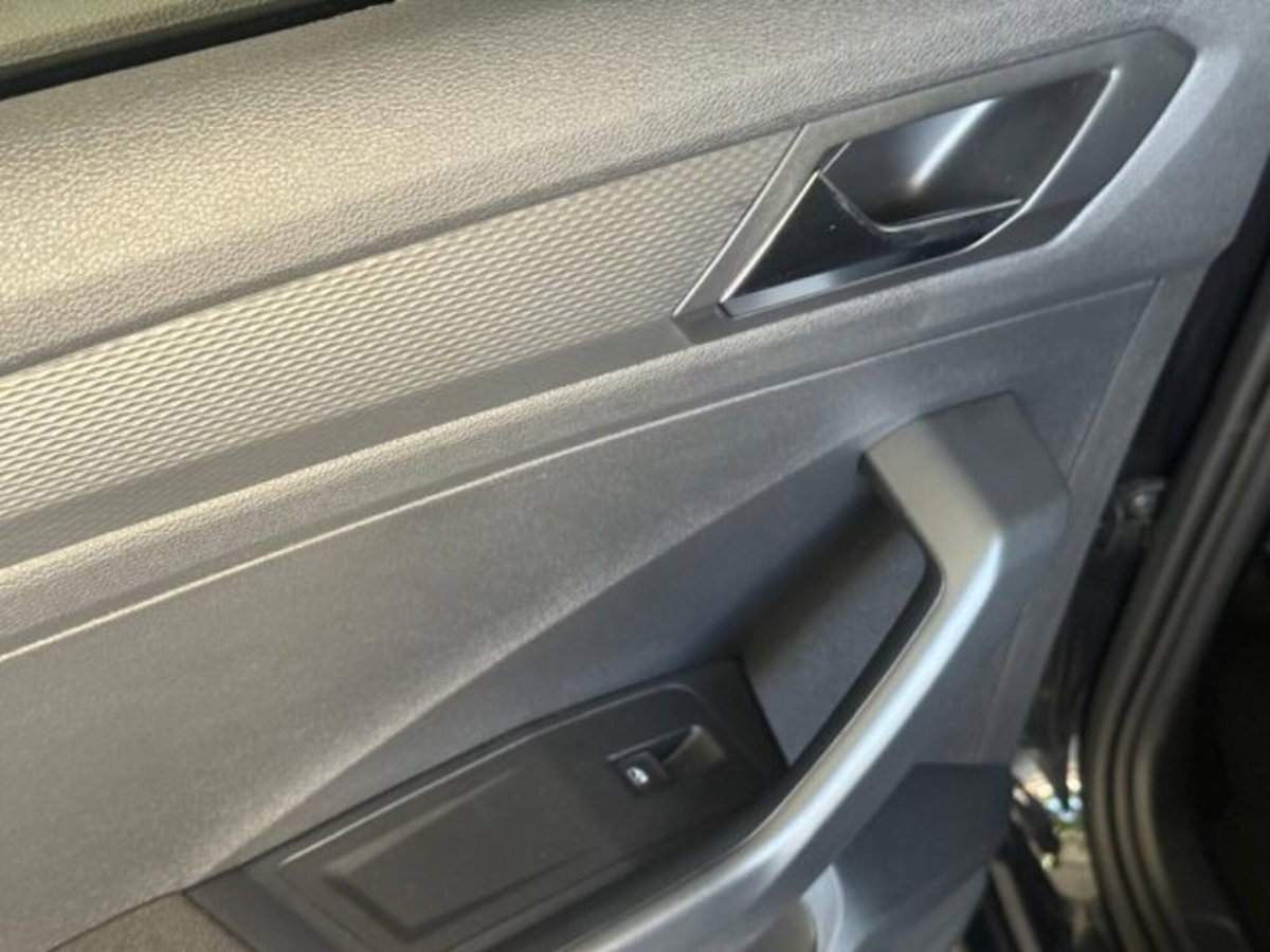 Volkswagen T-Roc 2.0 tdi Edition 115cv (19)