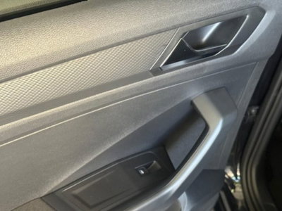 Volkswagen T-Roc 2.0 tdi Edition 115cv (19)