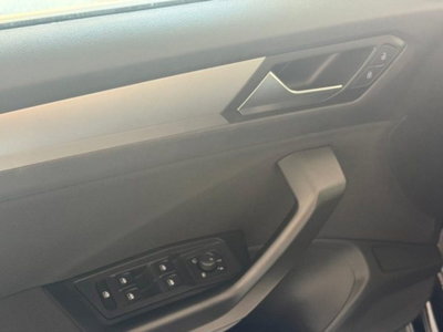Volkswagen T-Roc 2.0 tdi Edition 115cv (9)