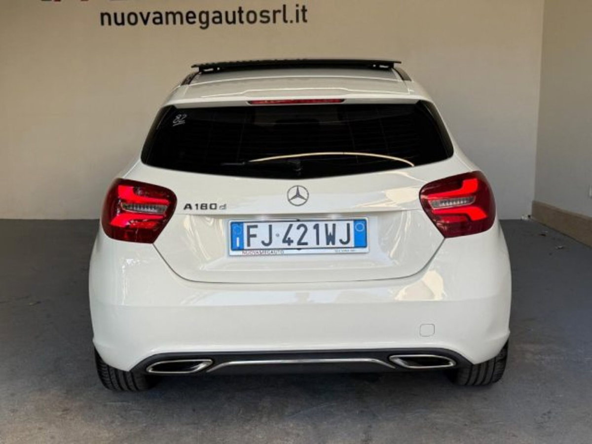 Mercedes-Benz Classe A 180 d Premium (6)