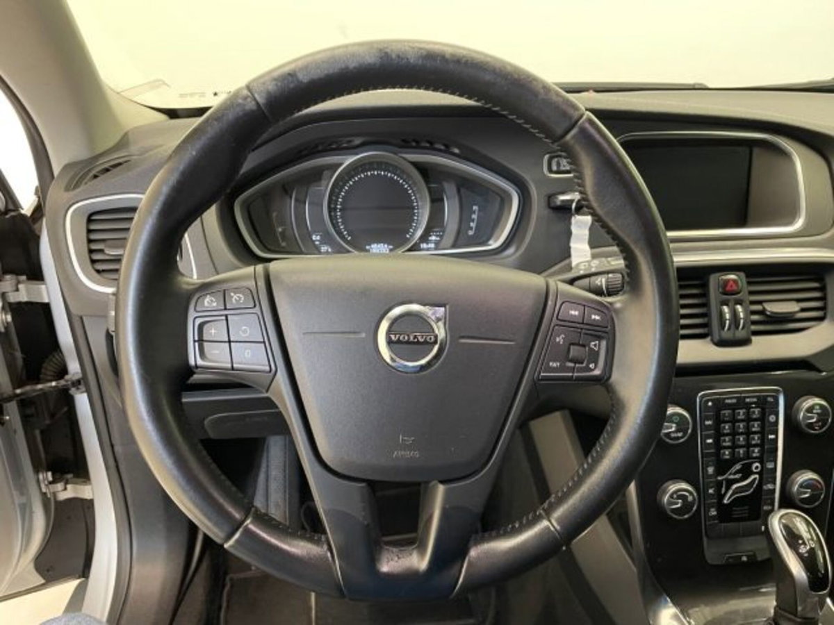 Volvo V40 D2 Geartronic Business (17)
