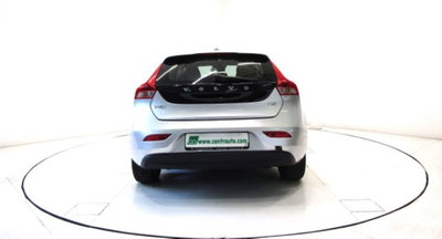 Volvo V40 D2 Geartronic Business (4)
