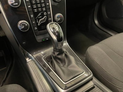 Volvo V40 D2 Geartronic Business (8)
