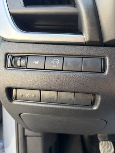 Nissan Qashqai 1.3 mhev N-Connecta 2wd 140cv (17)