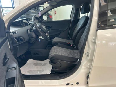 Lancia Ypsilon 1.0 FireFly 5 porte S&S Hybrid Ecochic Silver (12)