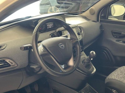 Lancia Ypsilon 1.0 FireFly 5 porte S&S Hybrid Ecochic Silver (14)