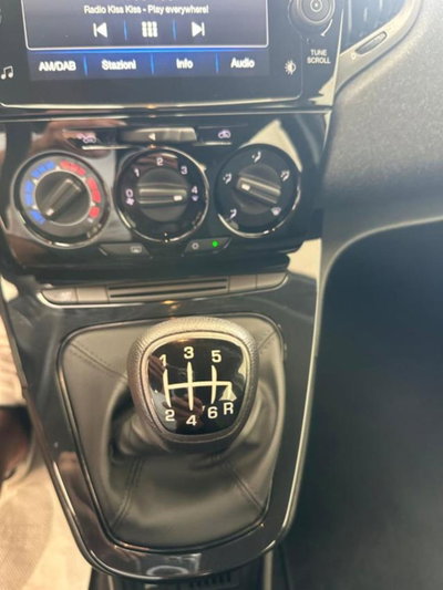 Lancia Ypsilon 1.0 FireFly 5 porte S&S Hybrid Ecochic Silver (16)