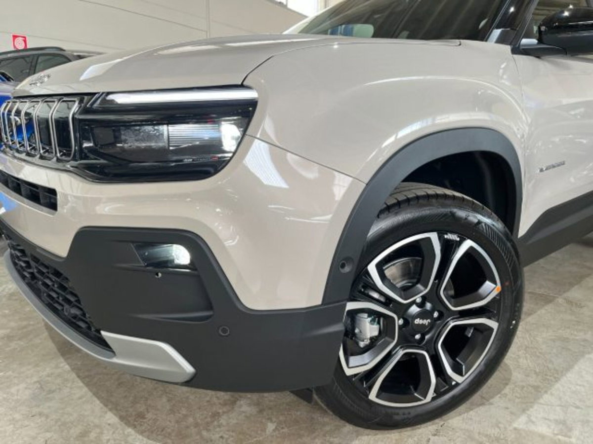 Jeep Avenger 1.2 turbo e-hybrid mhev Summit fwd 110cv edct6 (5)
