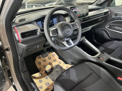 Jeep Avenger 1.2 turbo e-hybrid mhev Summit fwd 110cv edct6 (9)