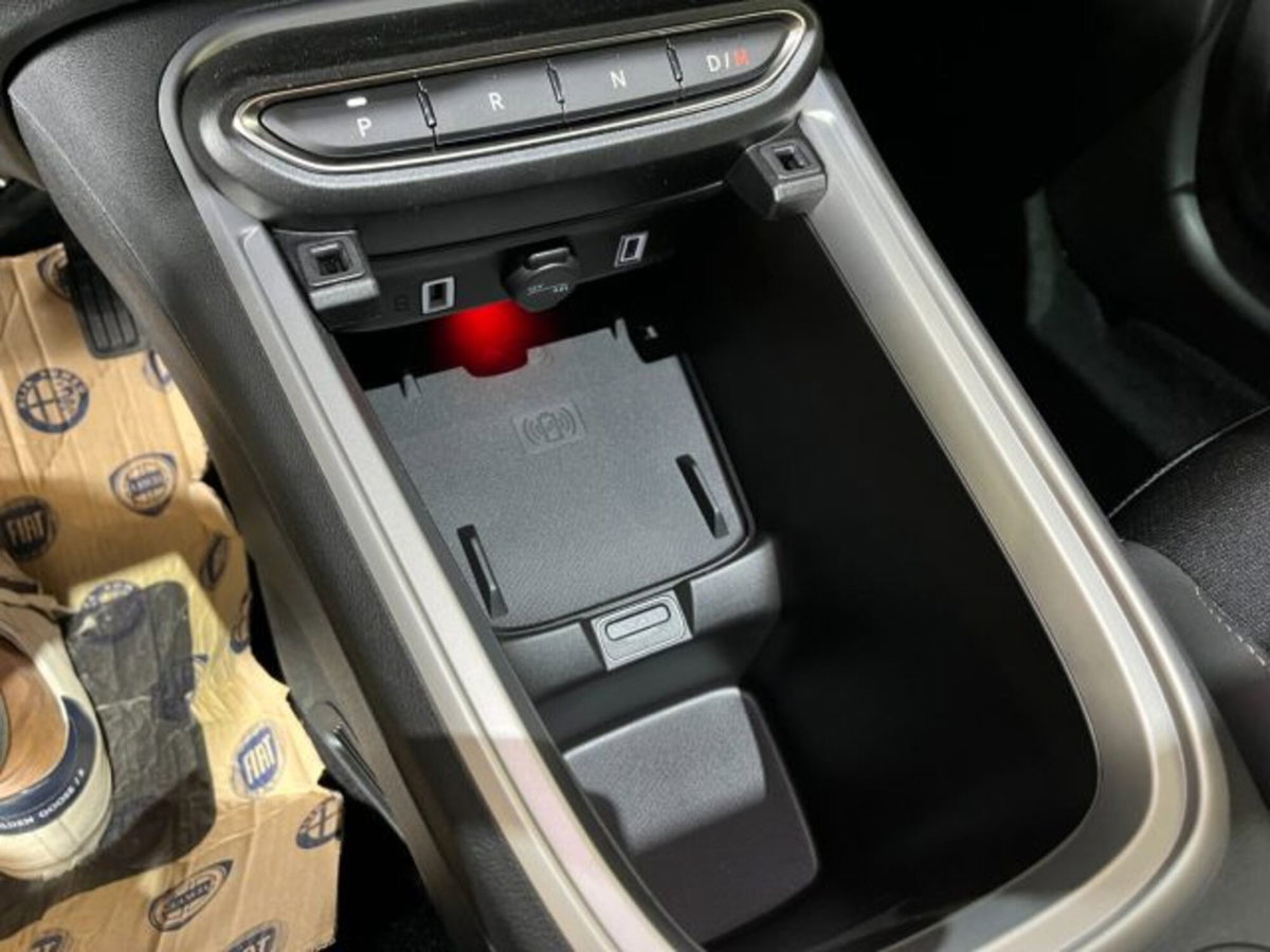 Jeep Avenger 1.2 turbo e-hybrid mhev Summit fwd 110cv edct6 (12)