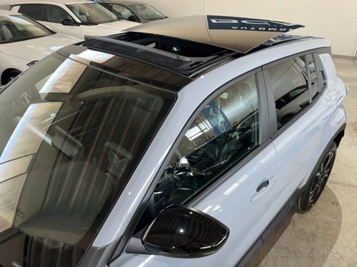 Jeep Avenger 1.2 turbo e-hybrid mhev Summit fwd 110cv edct6 (4)