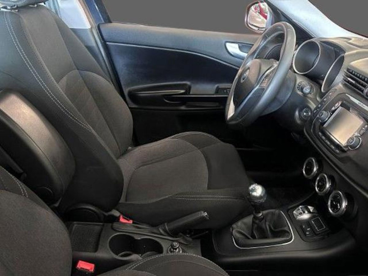 Alfa Romeo Giulietta 1.6 JTDm Giulietta 120cv (3)