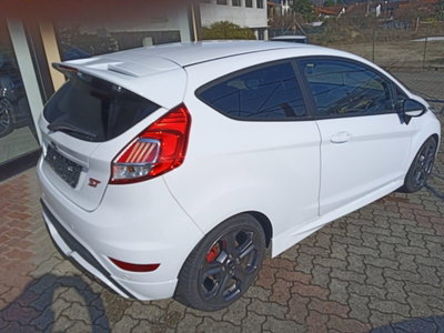 Ford Fiesta 1.6 182 CV 5 porte ST (5)