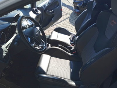 Ford Fiesta 1.6 182 CV 5 porte ST (9)