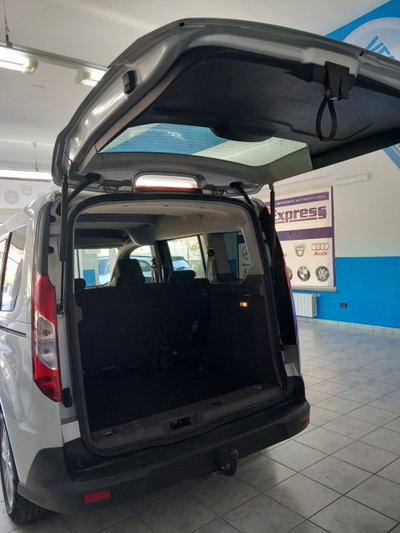 Ford Tourneo Connect 1.5 TDCi 120 CV Titanium (15)