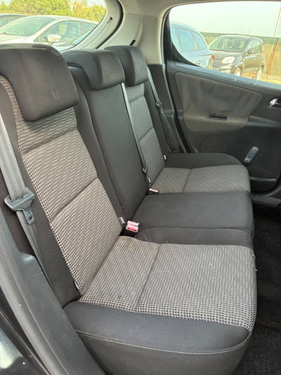Peugeot 207 8V HDi 93CV 3p. XS (10)